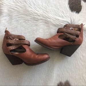 Jeffrey Campbell tan leather ankle booties
